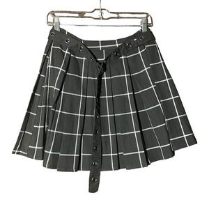 Hot Topic White Black Plaid Pleated Mini Skirt Grommet Belt M Punk‎ Goth Rock